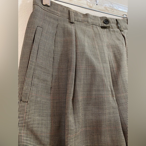 Lauren Ralph Lauren. Wool Dress Pants. Size: 6. - Picture 2 of 14